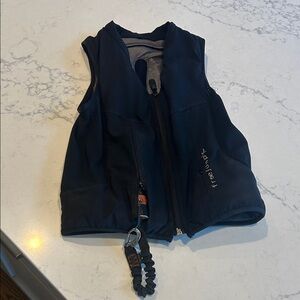 Black free-jump air vest